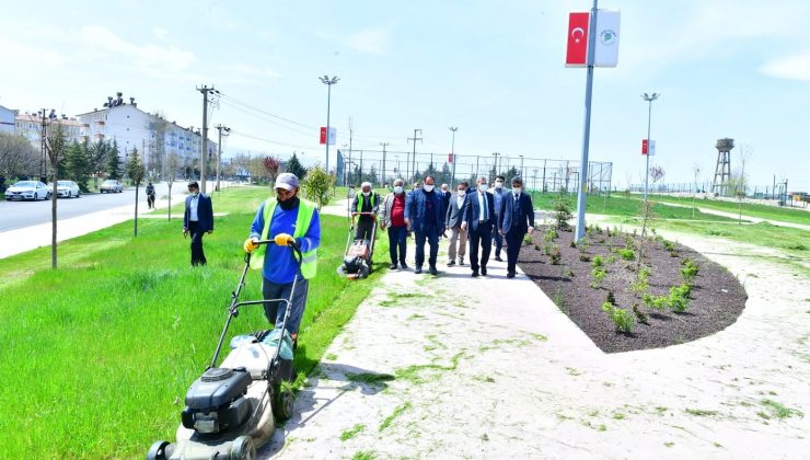 Mehmet Çınar, park ve yeşillendirme hizmetlerini inceledi