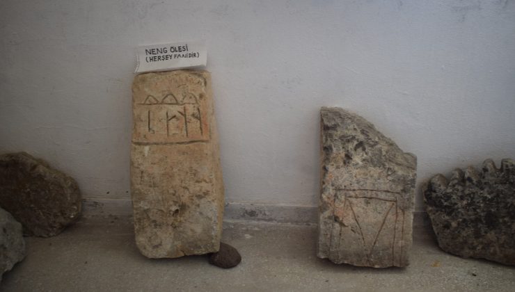 Arapgir halkı, tarihi mezar taşlarına gözü gibi bakıyor