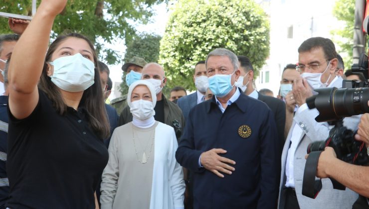 Milli Savunma Bakanı Akar’a Malatya’da sevgi seli