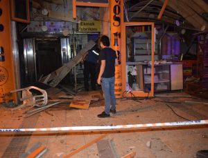 Malatya’da ekmek fırını bomba gibi patladı: Ortalık savaş alanına döndü