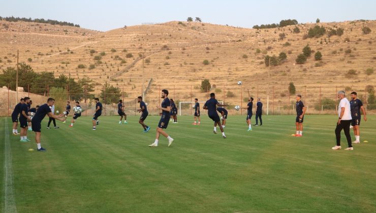 Yeni Malatyaspor’da 7 futbolcu kiralık gönderildi
