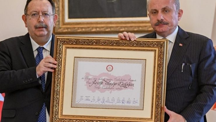 YSK, Erdoğan’ın mazbatasını Şentop’a takdim etti